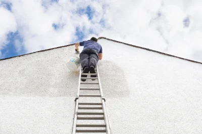 Peinture extérieure au Mas-de-Tence — façades et ravalement